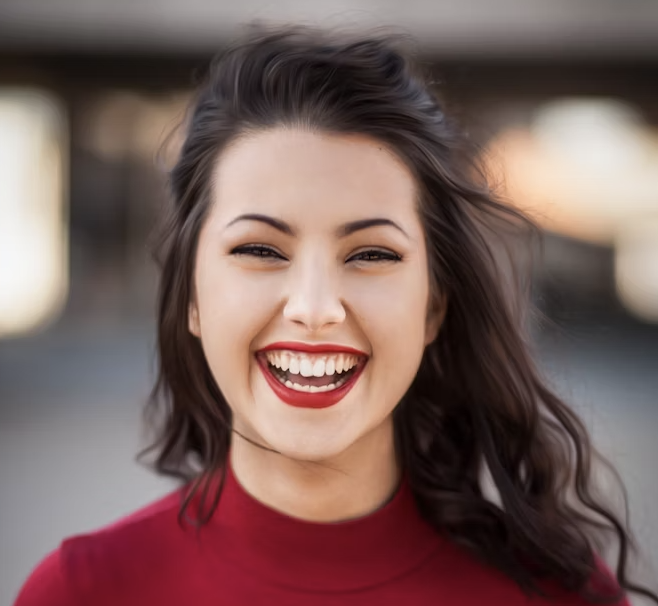 Smiling brunette woman outdoor portrait